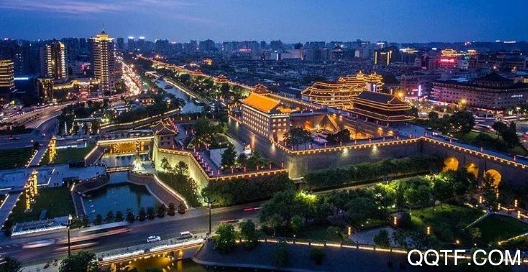 爱莲湖手机客户端